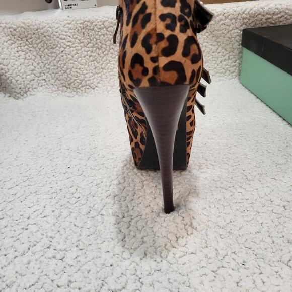 N.Y.L.A. Women's Larilie Cheetah Leather heels  size 6 M US - Picture 5 of 8